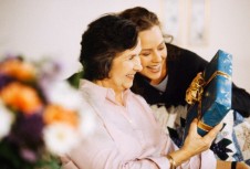 что подарить мужчине 55 лет